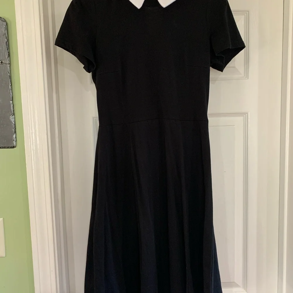 Deandri Dress - Picture 4 of 5